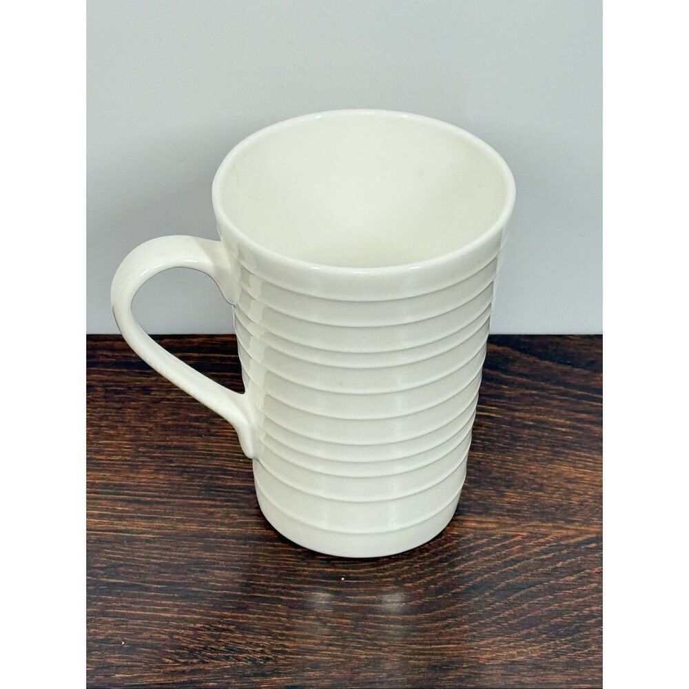 Mikasa Swirl bone china coffe cup 3.5x4.5" 12 oz